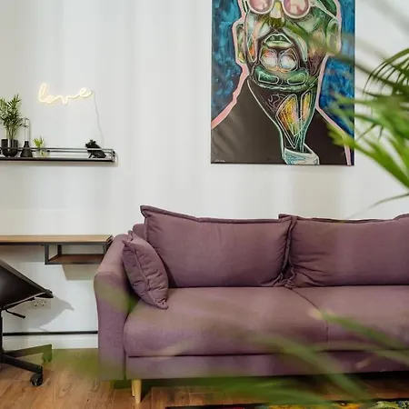 8 - New Building & Parking * בוקרשט