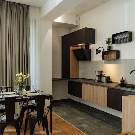 8 - New Building & Parking בוקרשט