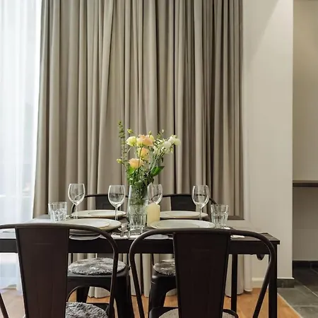 8 - New Building & Parking * Bucarest