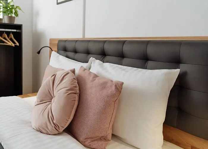 Apartment 8 - New Building & Parking *