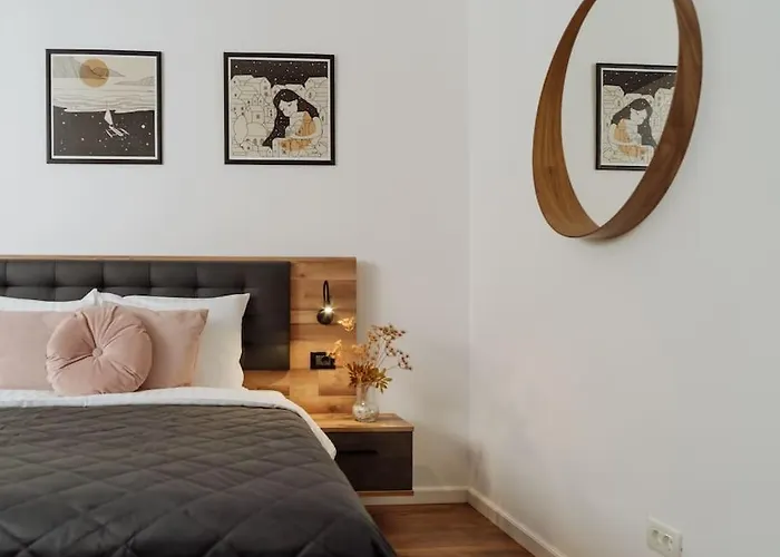 Apartment 8 - New Building & Parking *