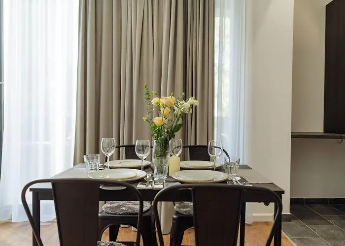 Apartment 8 - New Building & Parking *