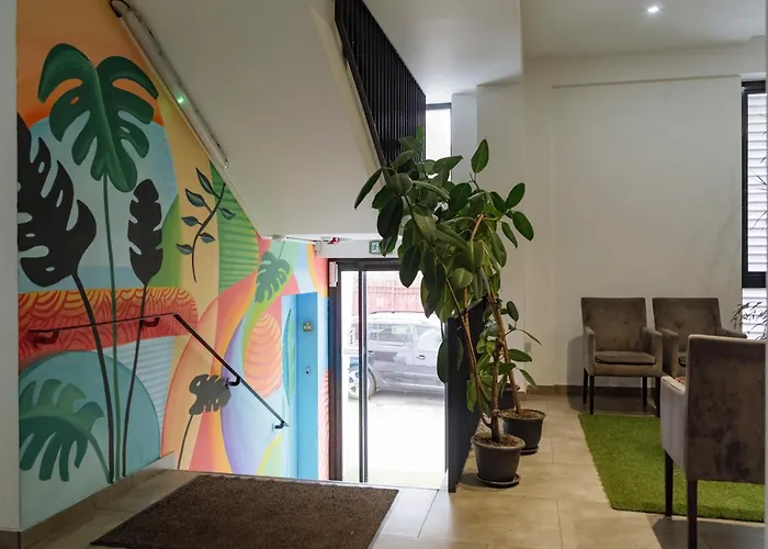 8 - New Building & Parking Bucarest