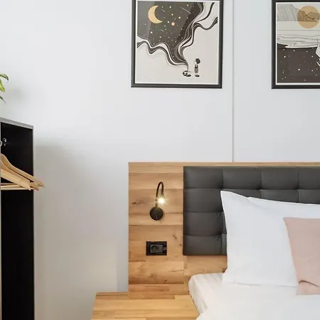 8 - New Building & Parking Lejlighed Bukarest