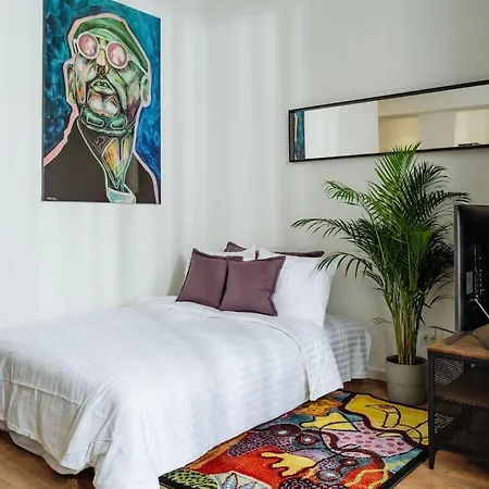 8 - New Building & Parking * Bukarest