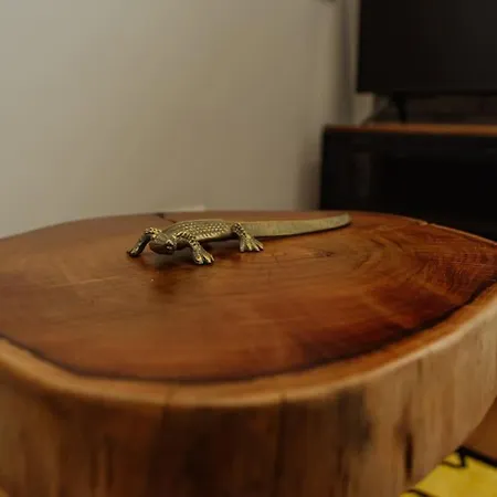 8 - New Building & Parking 布加勒斯特