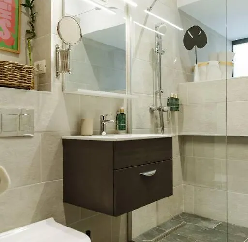 8 - New Building & Parking Apartment *